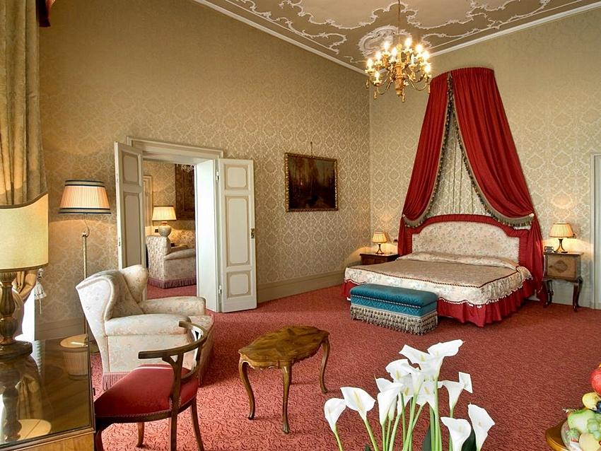 시나 브루파니 호텔 페루자 외부 사진 A suite at the Hotel de Crillon
