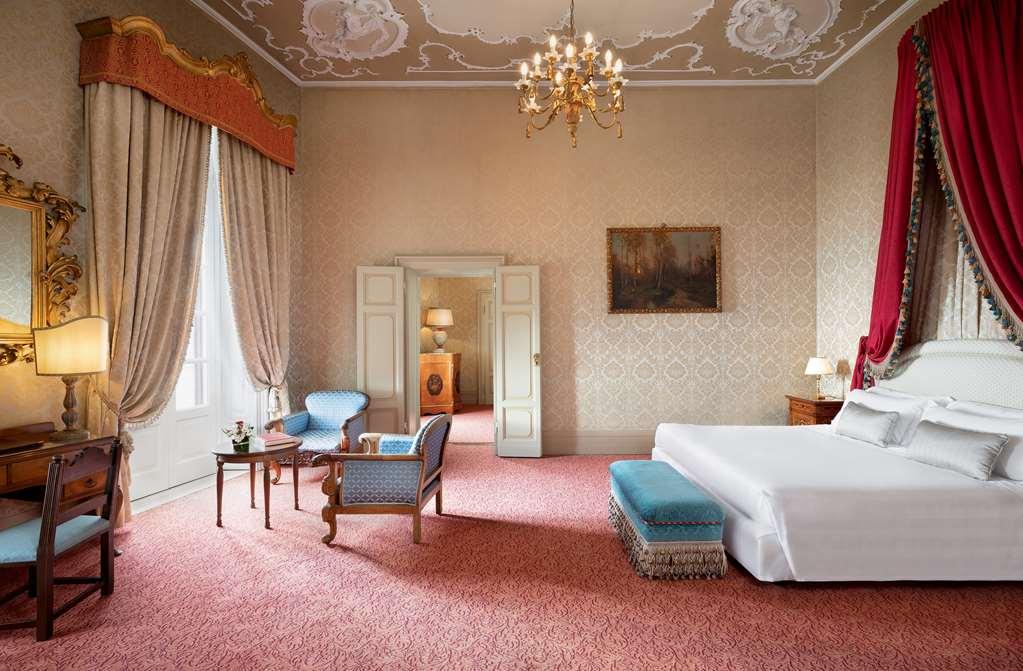 시나 브루파니 호텔 페루자 객실 사진 A suite at the hotel